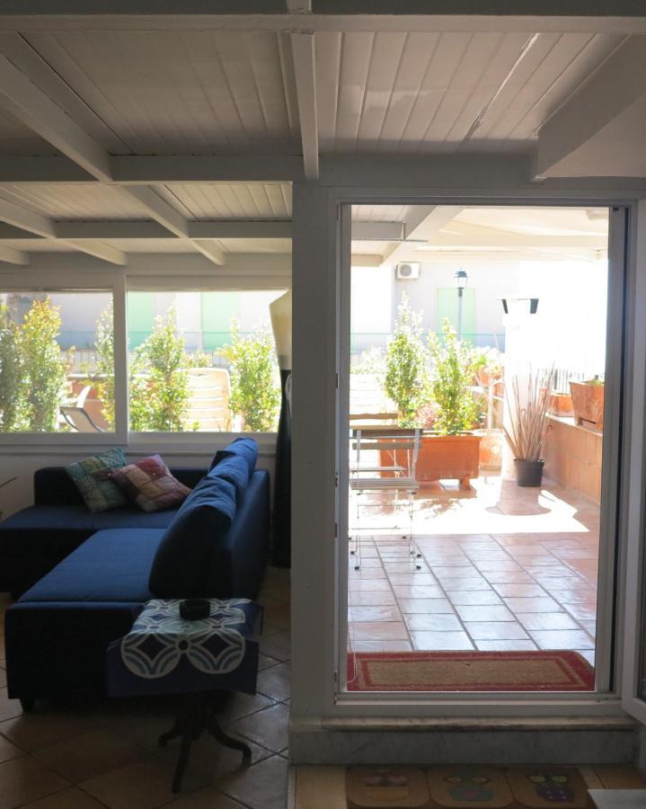 Bonbonniere In Chiaia District *